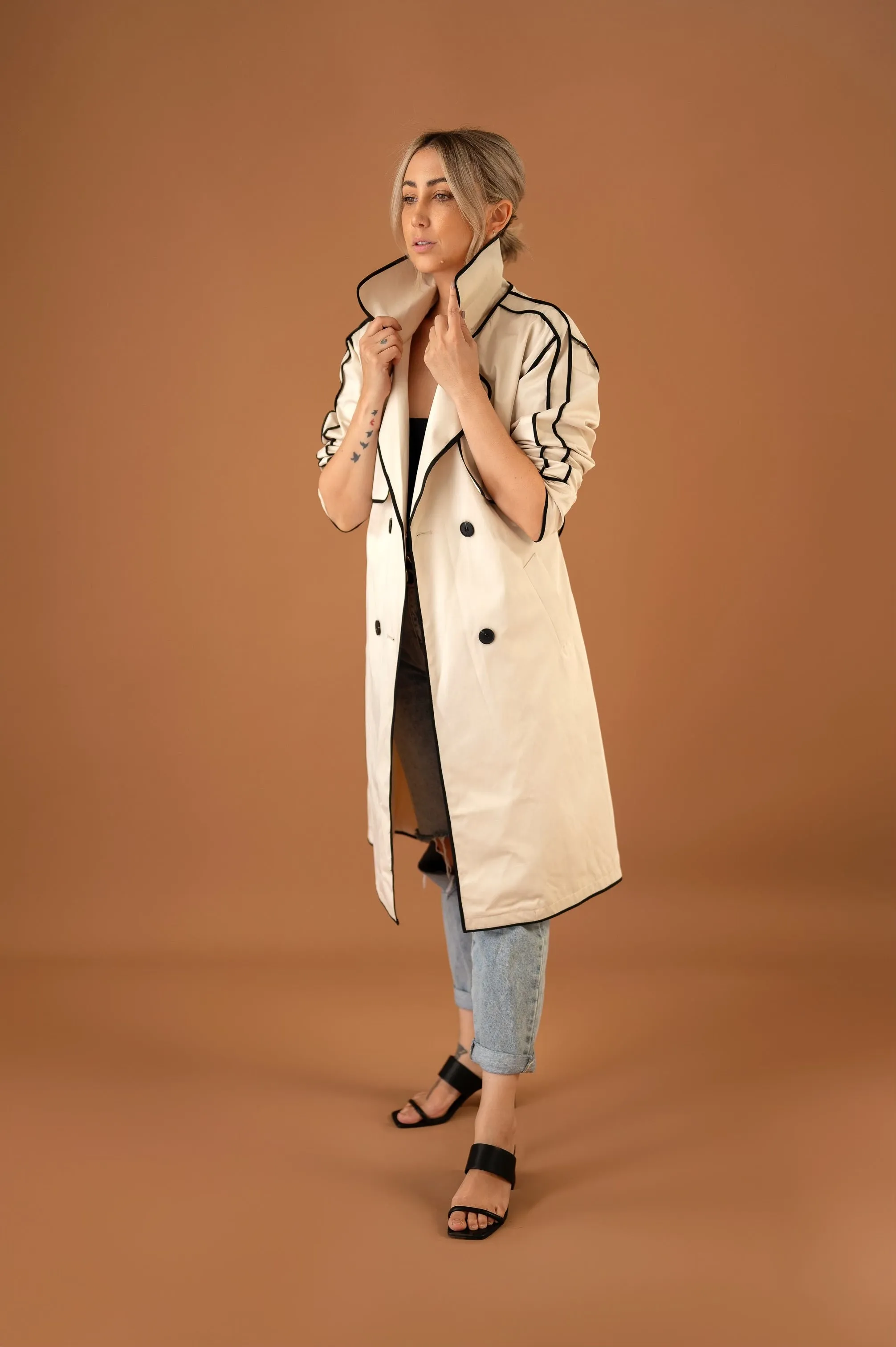 CONTRAST TRENCH