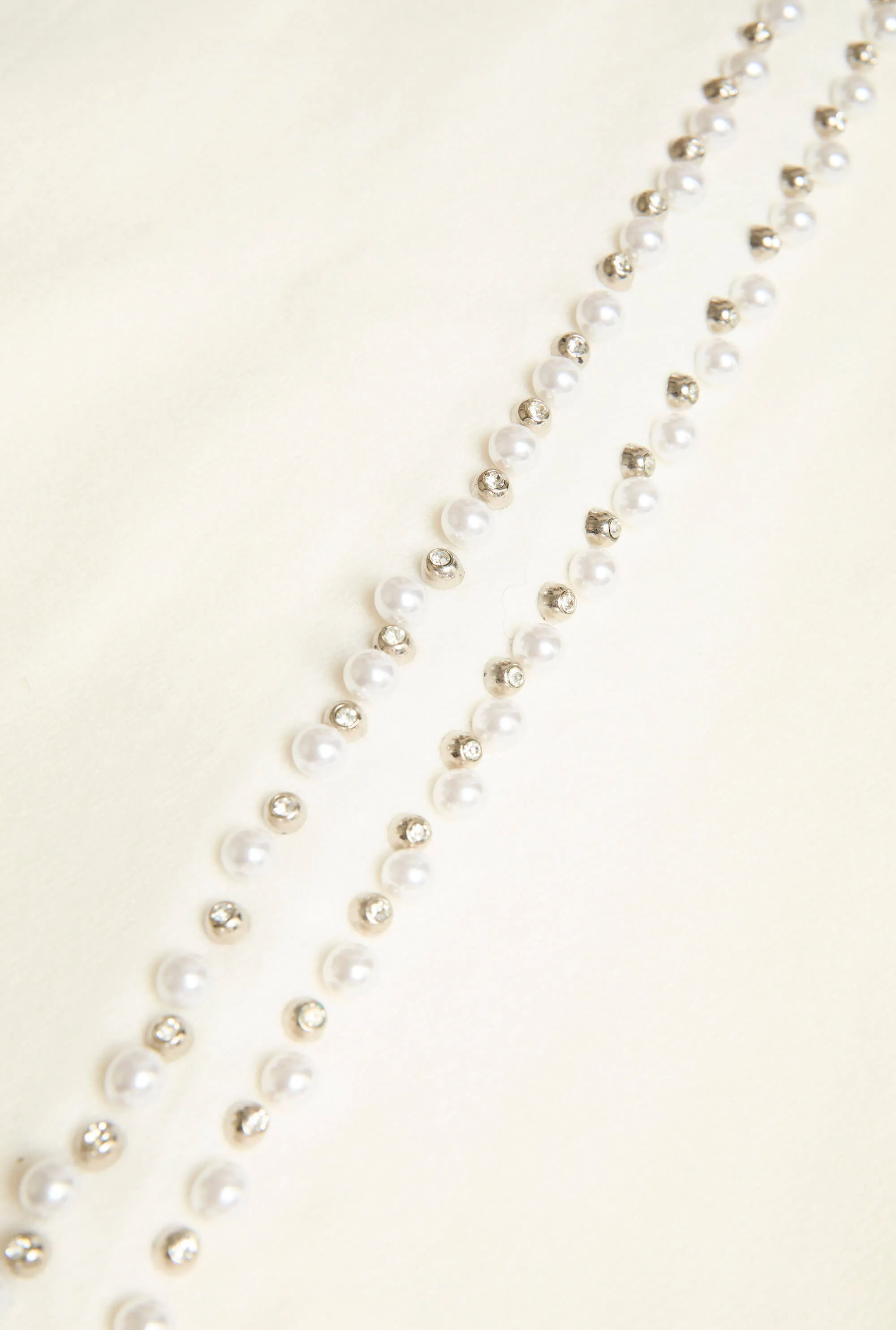 Pearl Cream Scarf